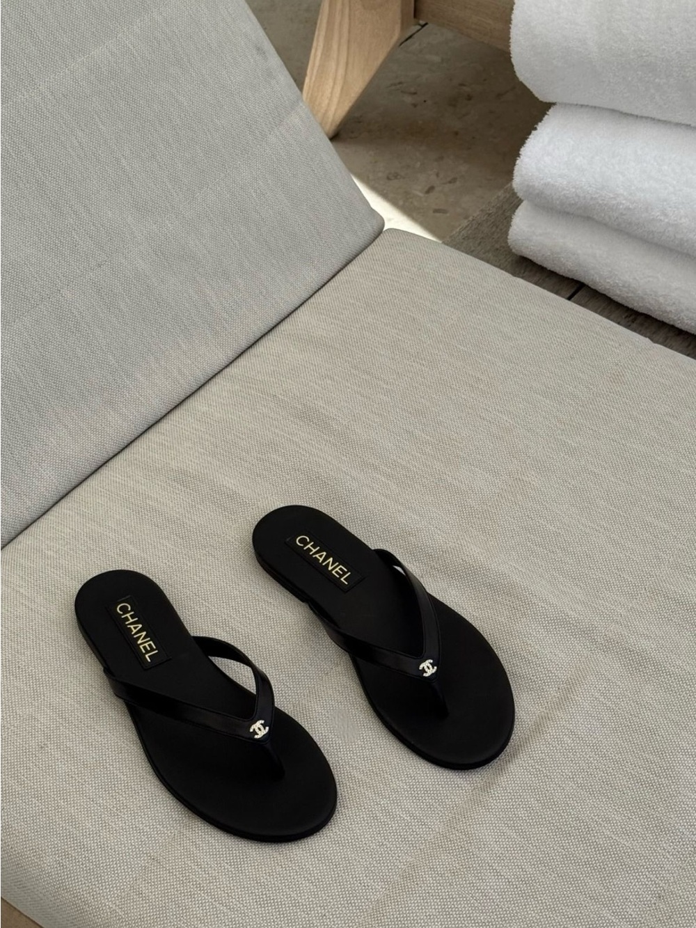 CHANEL Black Leather Thong Sandals with Crystal CC Charm - Picture 2 of 3